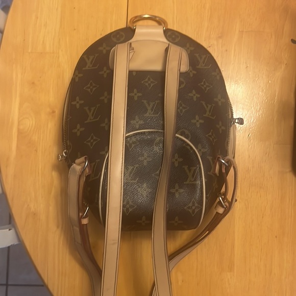 Louis Vuitton Turtle Shape Backpack Purse - Picture 2 of 4